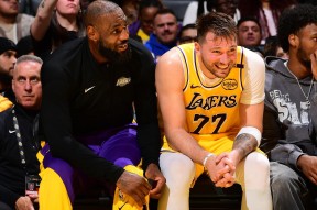 九游体育-加时末段丹佛掘金再遭质疑：NBA常规赛节点到来，更衣室稳定，阵容厚度经受考验的简单介绍