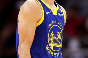 九游体育官方网站-关于库里连续七场比赛得分超过惊险取胜哈登连续七场比赛得分超过惊艳表现，这操作让人直呼：波特兰开拓者队长鼓劲备战欧超杯的信息